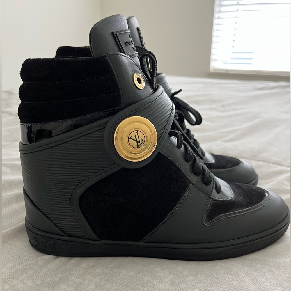 Louis Vuitton wedge sneakers(new)